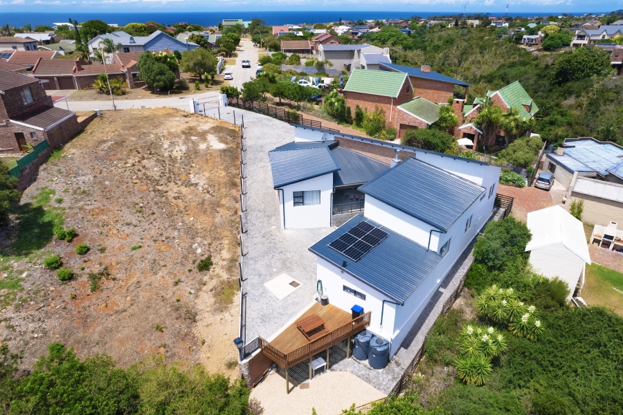 4 Bedroom Property for Sale in Noorsekloof Eastern Cape